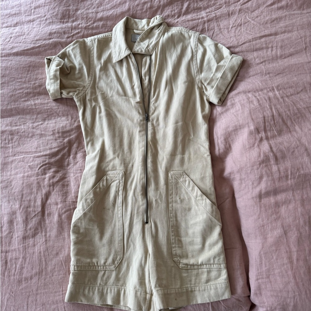 Everlane Beige Short Sleeve Zip-Up Romper